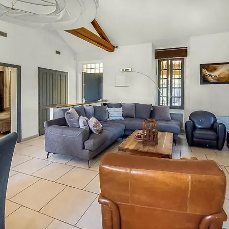 3 Bedroom Amazing In Cyr Sur Prázdninový dům Saint-Cyr-sur-Mer